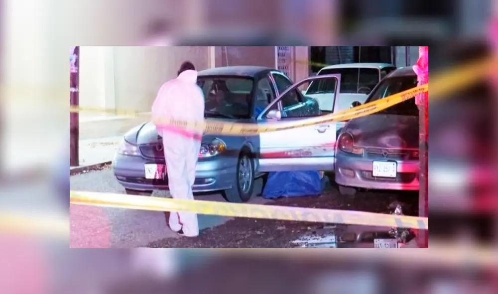 Hombre mata a su esposa dentro de su auto y luego se suicida [VIDEO]