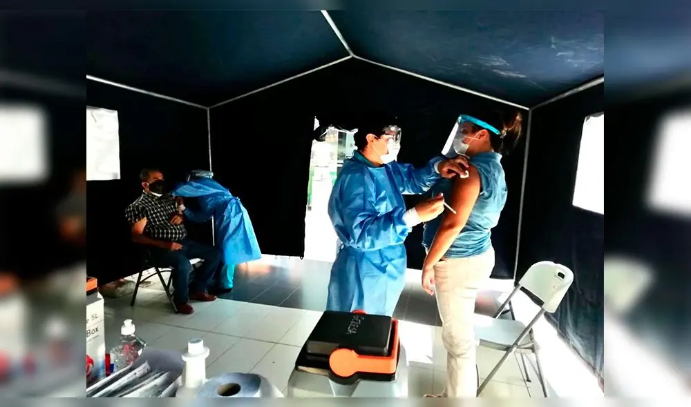 Se instaló un punto fijo de vacunación para adultos en centro comercial Real Plaza, de Chiclayo.