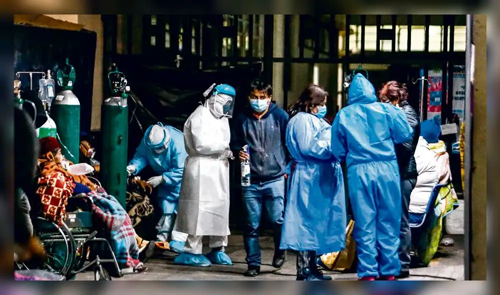 sigue igual. Área de Triaje del Honorio fue copada de pacientes. Estos deben ser atendidos en las afueras de las carpas. sigue igual. Área de Triaje del Honorio fue copada de pacientes. Estos deben ser atendidos en las afueras de las carpas.