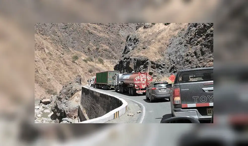 Restringirán tránsito de vehículos pesados por la Carretera Central 
