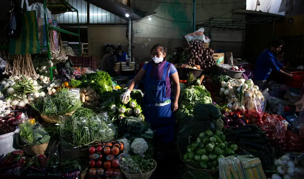 Cepal reiteró, al presentar su informe económico anual, que la región padecerá una "década perdida". Foto: El País Cepal reiteró, al presentar su informe económico anual, que la región padecerá una "década perdida". Foto: El País