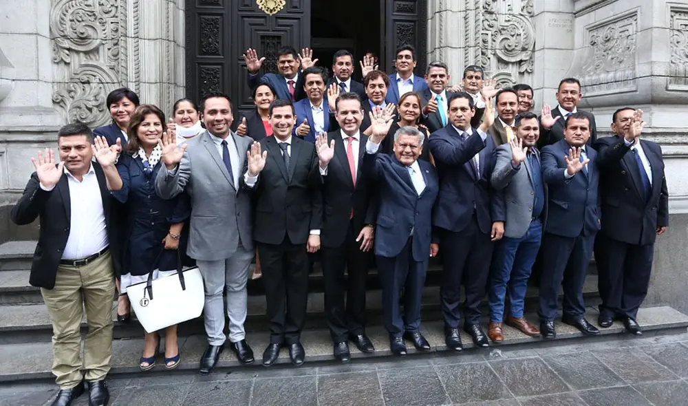 Martín Vizcarra: concluyen reuniones con bancadas programadas este lunes Martín Vizcarra: concluyen reuniones con bancadas programadas este lunes