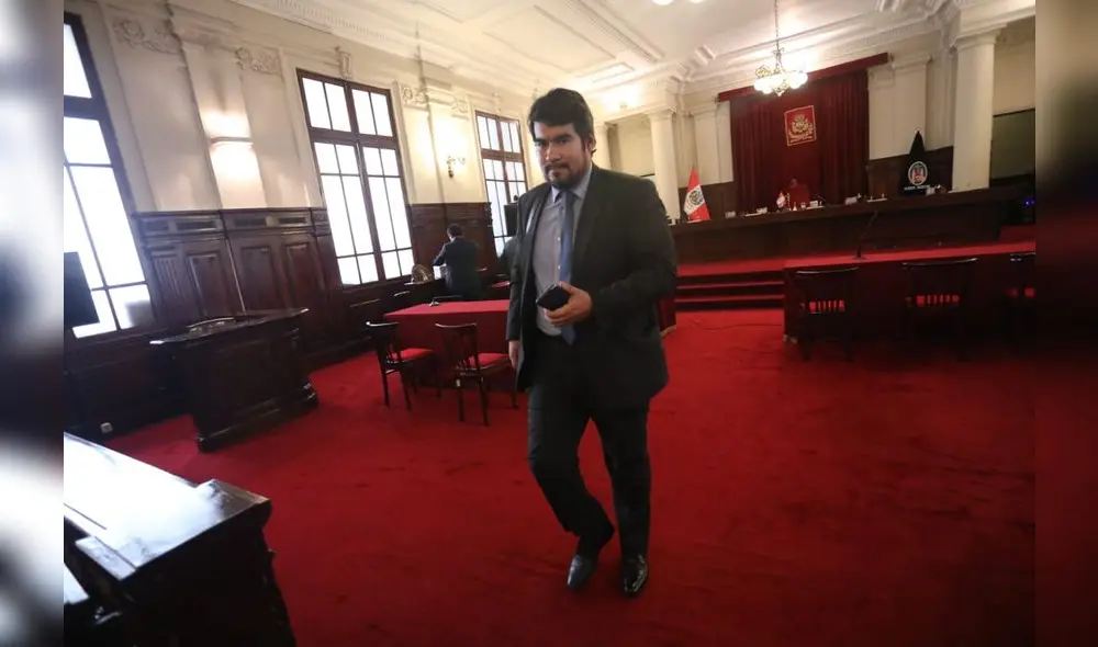 Luciana León: defensa se allana a la solicitud de impedimento de salida del país