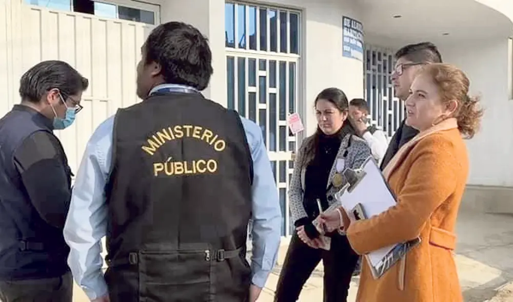 El lugar. La policía allanó ayer el cuarto de Juan Villafuerte, en Huacho, en busca de evidencias. Se hallaron manchas de sangre. El lugar. La policía allanó ayer el cuarto de Juan Villafuerte, en Huacho, en busca de evidencias. Se hallaron manchas de sangre.