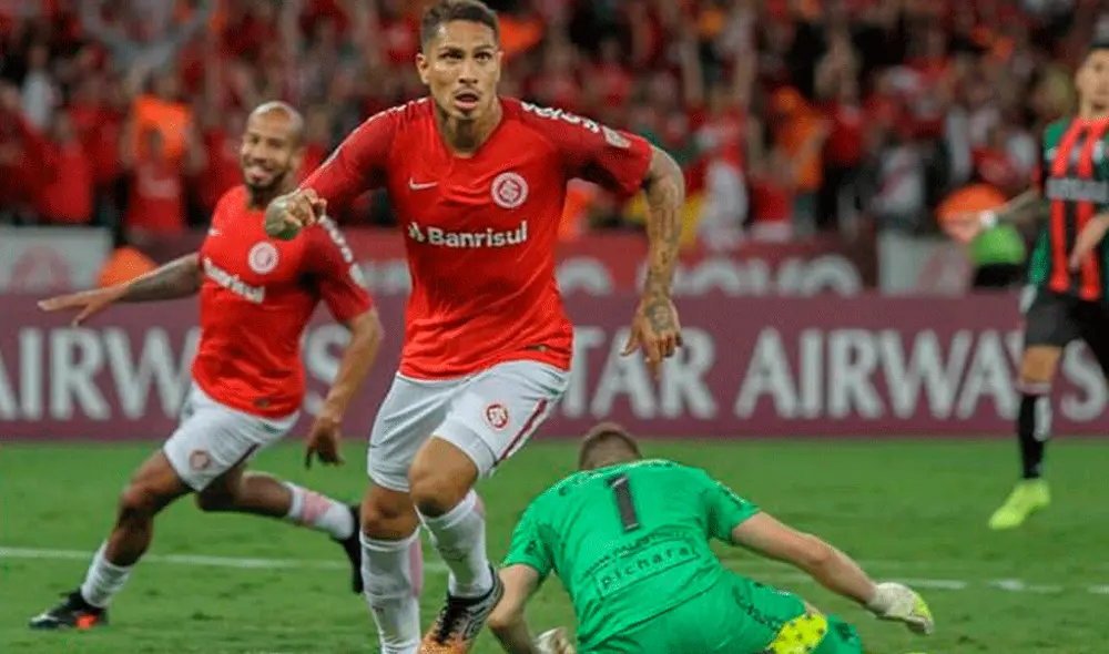 Paolo Guerrero en el once del Inter de Porto Alegre vs. Flamengo por la Copa Libertadores. Paolo Guerrero en el once del Inter de Porto Alegre vs. Flamengo por la Copa Libertadores.