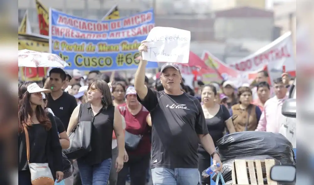 Mesa Redonda : nuevamente los comerciantes toman las calles de Lima. [FOTOS]