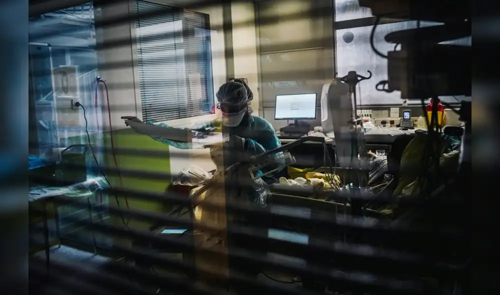 El Gobierno confirmó en la víspera que el país entra el sábado en estado de emergencia sanitaria, lo que permite la aplicación de medidas extraordinarias. Foto: AFP El Gobierno confirmó en la víspera que el país entra el sábado en estado de emergencia sanitaria, lo que permite la aplicación de medidas extraordinarias. Foto: AFP