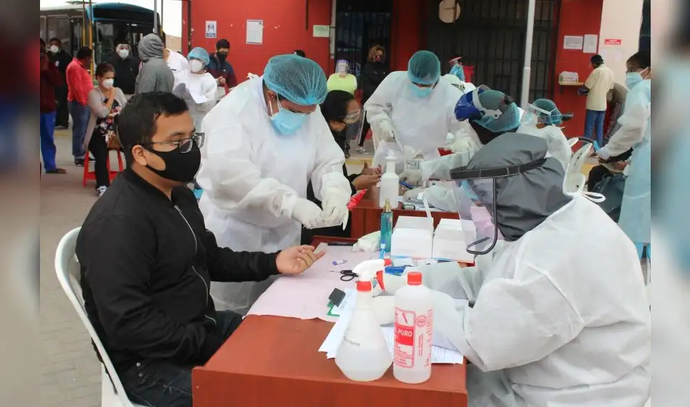 Diresa realiza pruebas rápidas en terminal terrestre. (Foto: Diresa) Diresa realiza pruebas rápidas en terminal terrestre. (Foto: Diresa)