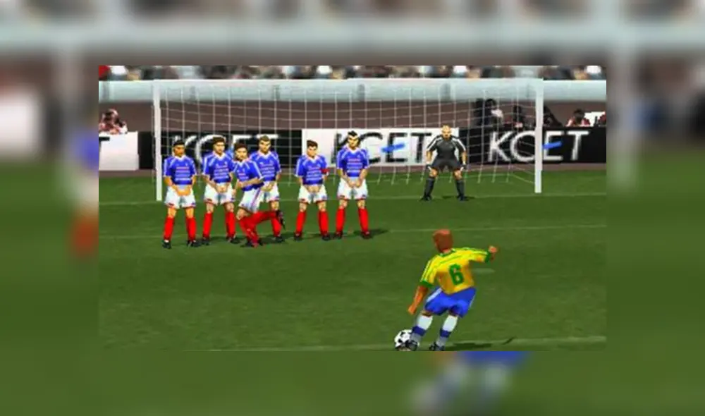 Desliza para ver cómo lucía Roberto Carlos en Winning Eleven 3. Foto: Captura.