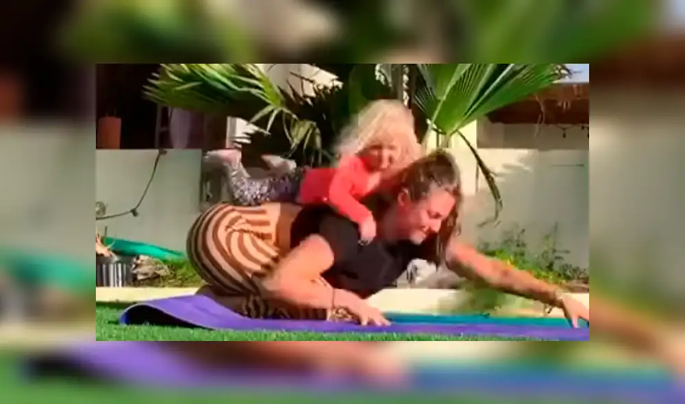 Desliza la imagen para ver algunas de las travesuras de la pequeña. Foto: Yoga Girl/Facebook