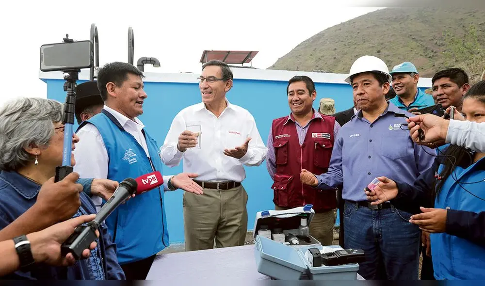 salud. Población de Yacango ya no consumirá agua con arsénico. Vizcarra llevó planta móvil para tratar líquido.