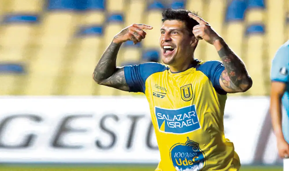 “Estoy feliz de jugar por el más grande del Perú” declaró el delantero.