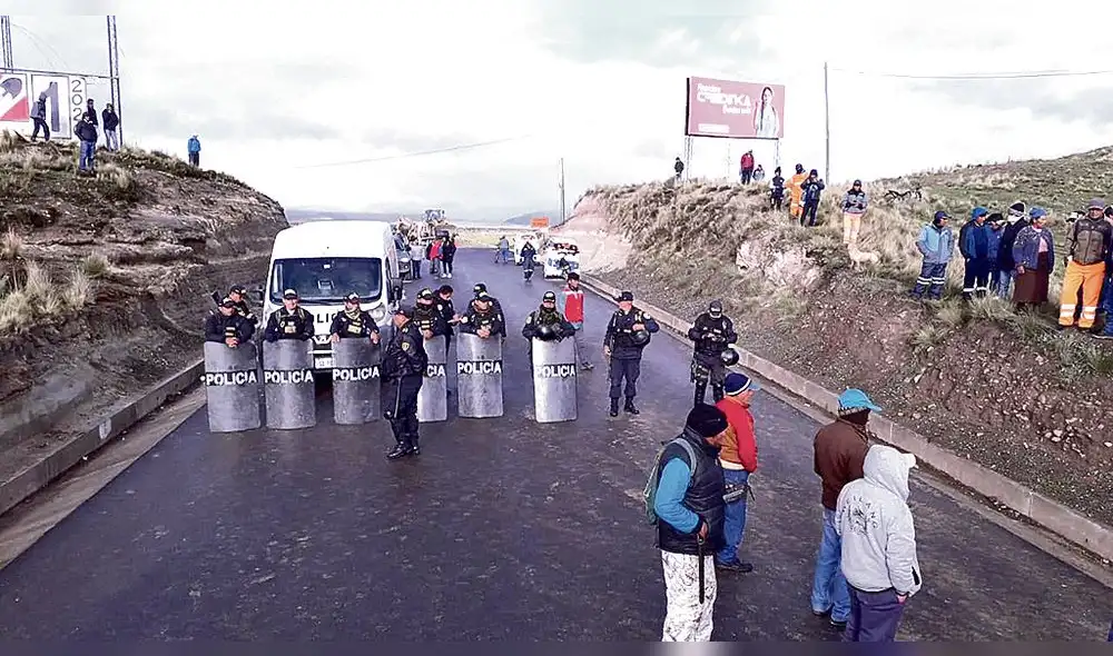 BLOQUEO DE VÍAS. Pobladores amenazan con más protestas.