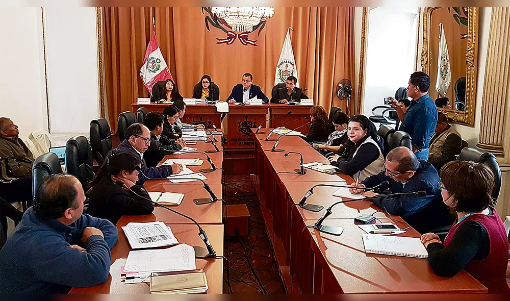 REUNIÓN. Permitió llegar a importantes acuerdos. REUNIÓN. Permitió llegar a importantes acuerdos.