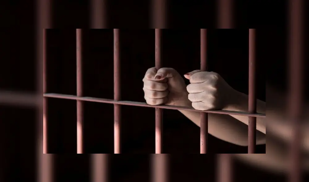 Chuncks of ice come off from the Perito Moreno Glacier, at Los Glaciares National Park, near El Calafate in the Argentine province of Santa Cruz, on March 11, 2018. - An arch of ice formed at the tip of the Perito Moreno, between the glacier and the shore of Argentino lake, started collapsing into the water on Saturday, a natural display that happens just once every several years. Such arches form roughly every two to four years, when the glacier forms a dam of ice that cuts off the flow of water around it into the lake -- until the water breaks through, opening up a steadily wider tunnel that eventually becomes a narrow arch... and then collapses. (Photo by Walter Diaz / AFP)