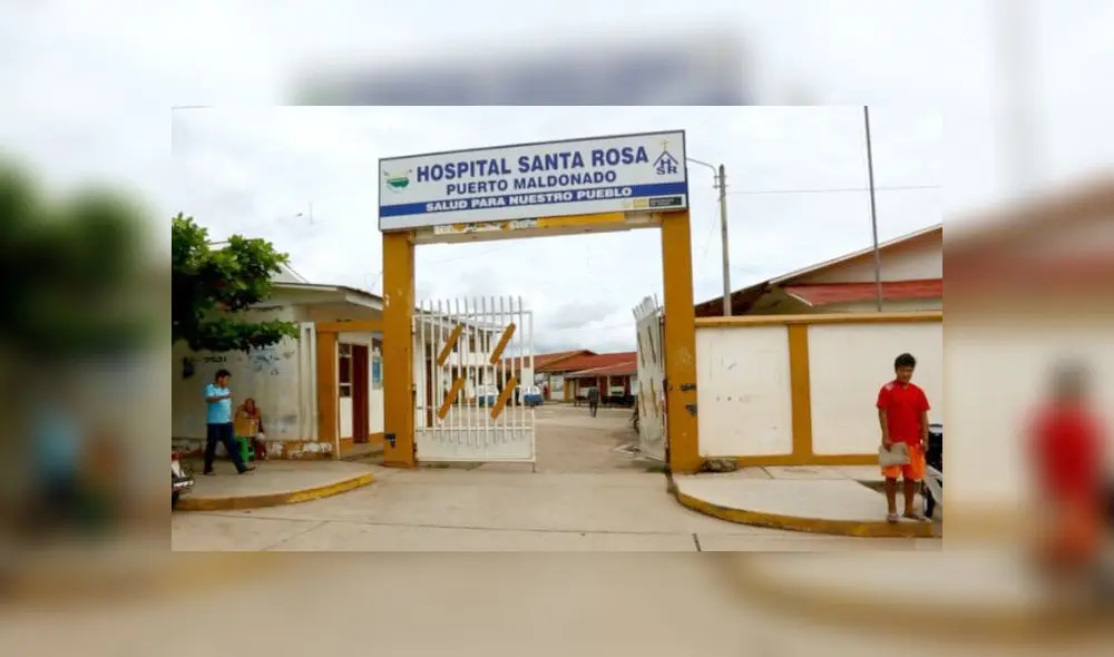 Madre y su hijo mayor fueron salvados en hospital Santa Rosa. Foto: Facebook