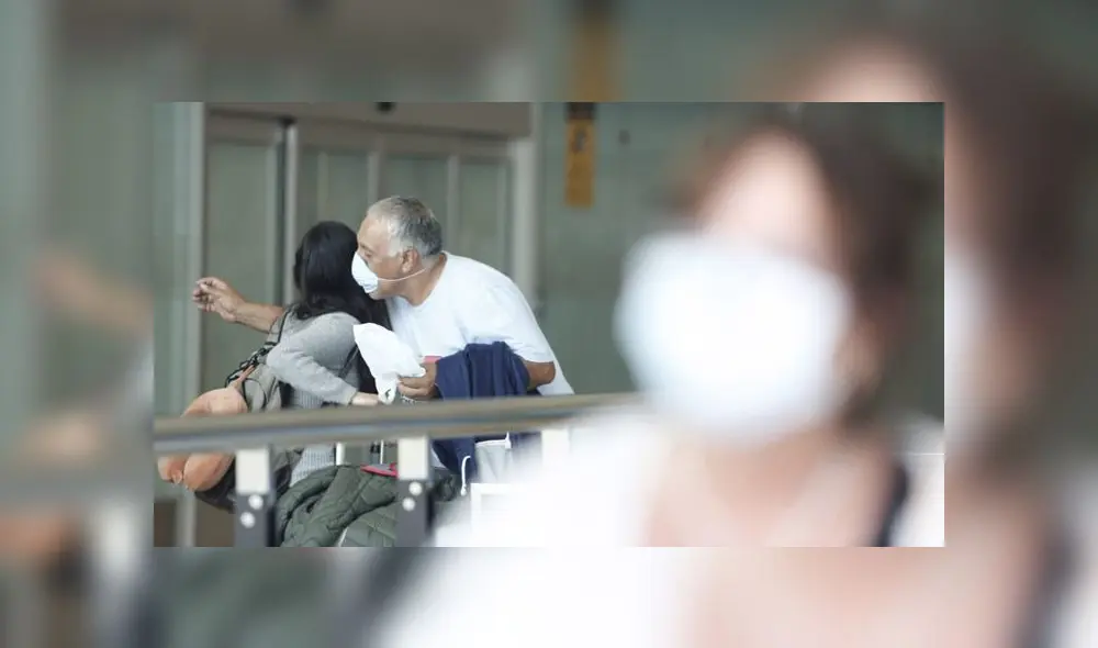 Mientras que algunos pudieron alcanzar boletos para volar antes del cierre de fronteras, otros buscan opciones para alojarse los próximos 15 días. (Foto: Antonio Melgarejo / La República) Mientras que algunos pudieron alcanzar boletos para volar antes del cierre de fronteras, otros buscan opciones para alojarse los próximos 15 días. (Foto: Antonio Melgarejo / La República)