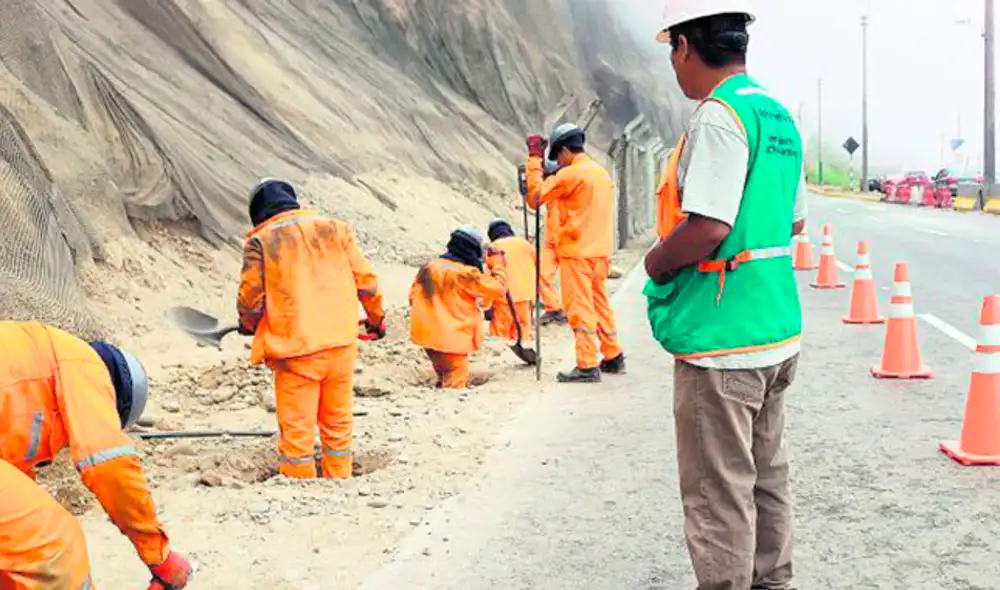 Emergencia en zona. Deslizamientos generan preocupación. (Fuente: Andina)