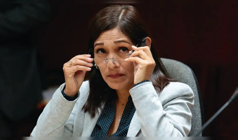 Salazar intentó vincular a Vizcarra con chavismo para desacreditar adelanto de elecciones Salazar intentó vincular a Vizcarra con chavismo para desacreditar adelanto de elecciones