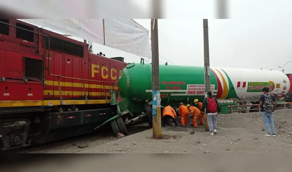 Transeúntes de la zona captaron el accidente con sus celulares. Foto: difusión