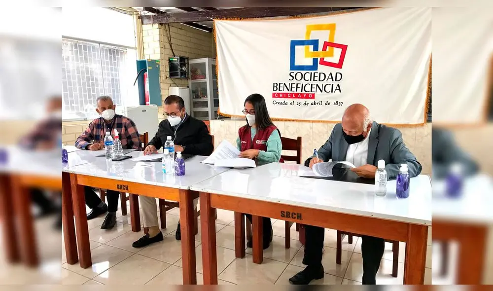 Autoridades suscribieron convenio para instalar hogar protegido en Chiclayo. Foto: Geresa. Autoridades suscribieron convenio para instalar hogar protegido en Chiclayo. Foto: Geresa.