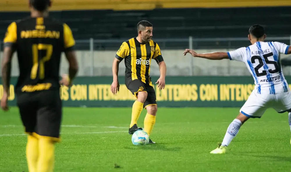 Peñarol vs. Cerro Largo EN VIVO: juegan por la fecha 8 del Torneo Apertura de Uruguay. Foto: @padreydecanocom Peñarol vs. Cerro Largo EN VIVO: juegan por la fecha 8 del Torneo Apertura de Uruguay. Foto: @padreydecanocom