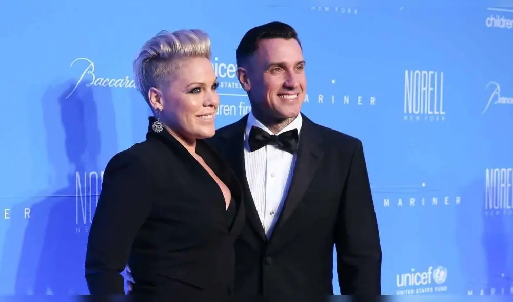 Carey Hart refutó la teoría de que el coronavirus no afecta a niños. "Probablemente mi hijo la pasó peor", reveló. (Foto: AFP)