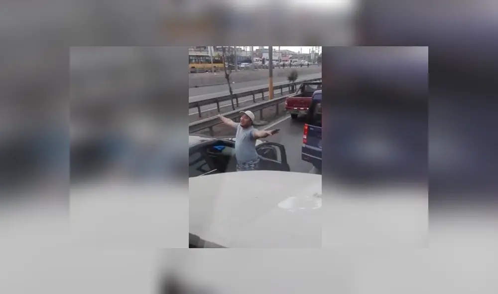 Facebook viral: peruano aprovecha congestionamiento vehicular y realiza coreografía que llama la atención de conductores Facebook viral: peruano aprovecha congestionamiento vehicular y realiza coreografía que llama la atención de conductores