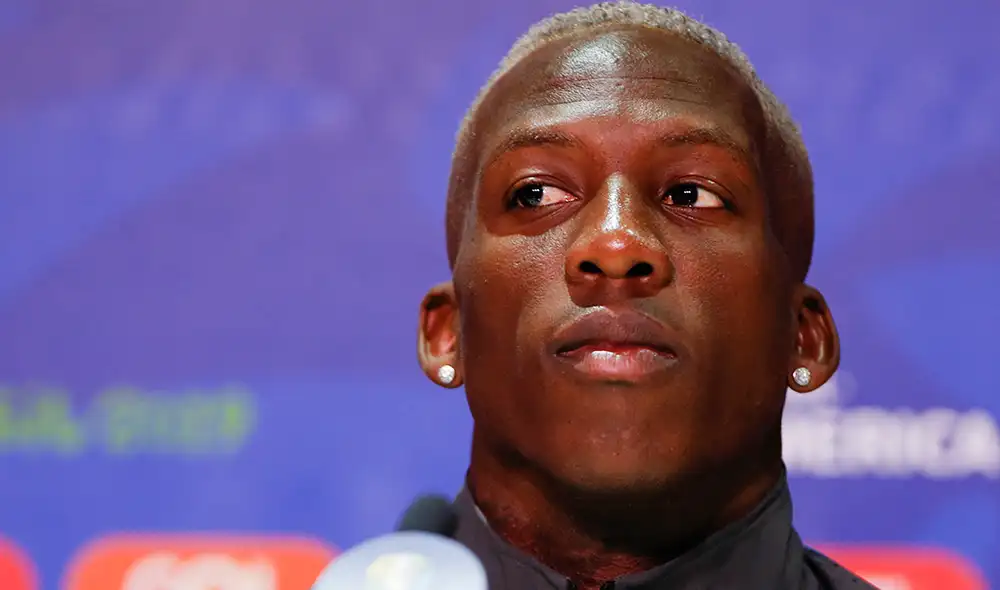 Luis Advíncula usó sus redes sociales para referirse al racismo que hay en la sociedad. | Foto: AFP