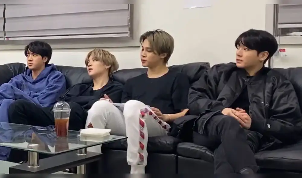 Desliza para ver más fotos de BTS. Desliza para ver más fotos de BTS.