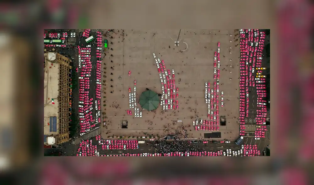 México: Taxistas se crucifican simbólicamente en protesta contra Uber y Cafiby [FOTOS]