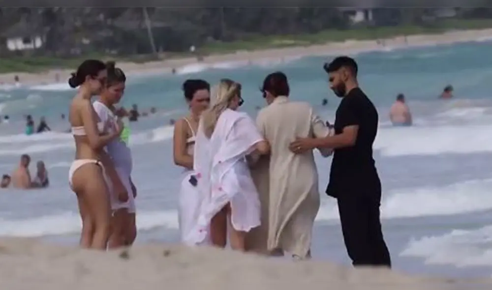 La cantante fue atacada por un animal marino durante sus vacaciones en Hawai