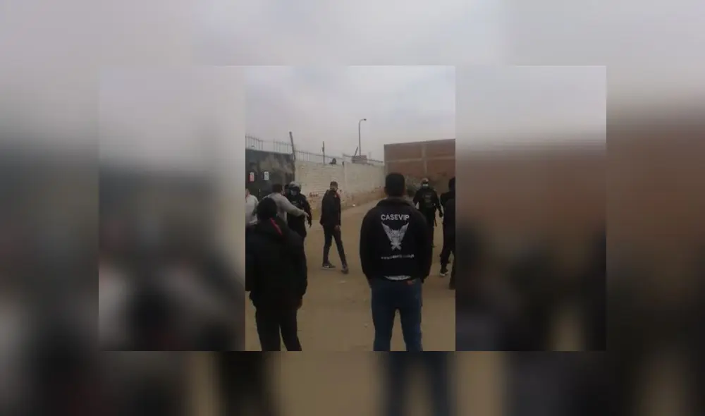 Mototaxistas se enfrentan a personal municipal porque autoridades no les devuelven sus vehículos. Foto: Captura. Mototaxistas se enfrentan a personal municipal porque autoridades no les devuelven sus vehículos. Foto: Captura.