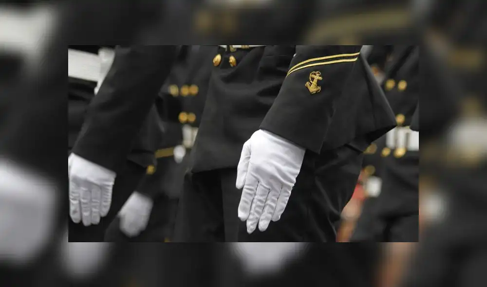 Familias enteras disfrutaron del variado y colorido cronograma del Desfile Militar. (Foto: La República)