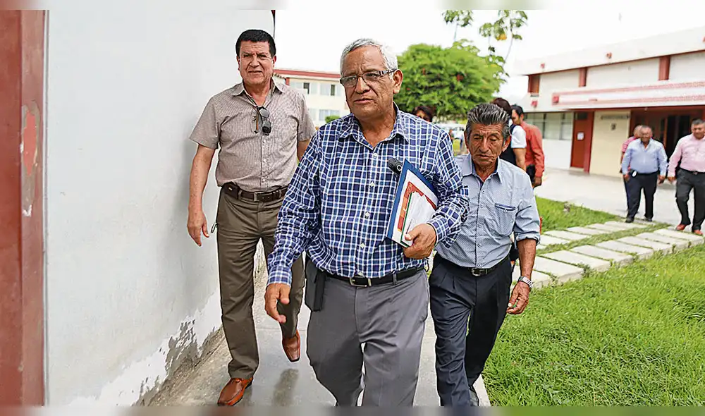 Anselmo Lozano dijo que sí acudirá al Congreso.