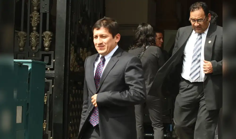 Víctor Isla habría ofertado negocios irregulares 