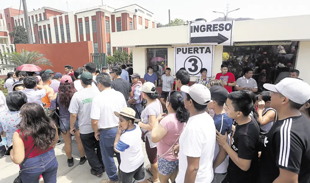 elecciones gente aglomeracion lima