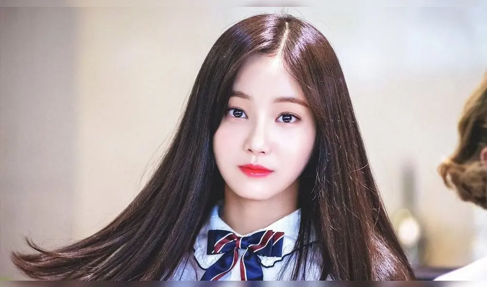 Yeonwoo: actriz, modelo, cantante, bailarina y presentadora surcoreana de  años.