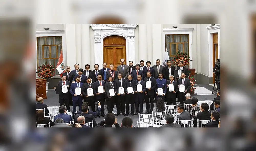 Vizcarra a nuevos gobernadores: “Unamos esfuerzos contra la corrupción”