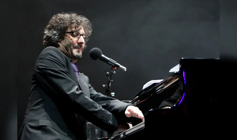 Fito Páez tocó para sus seguidores a través de sus redes sociales.