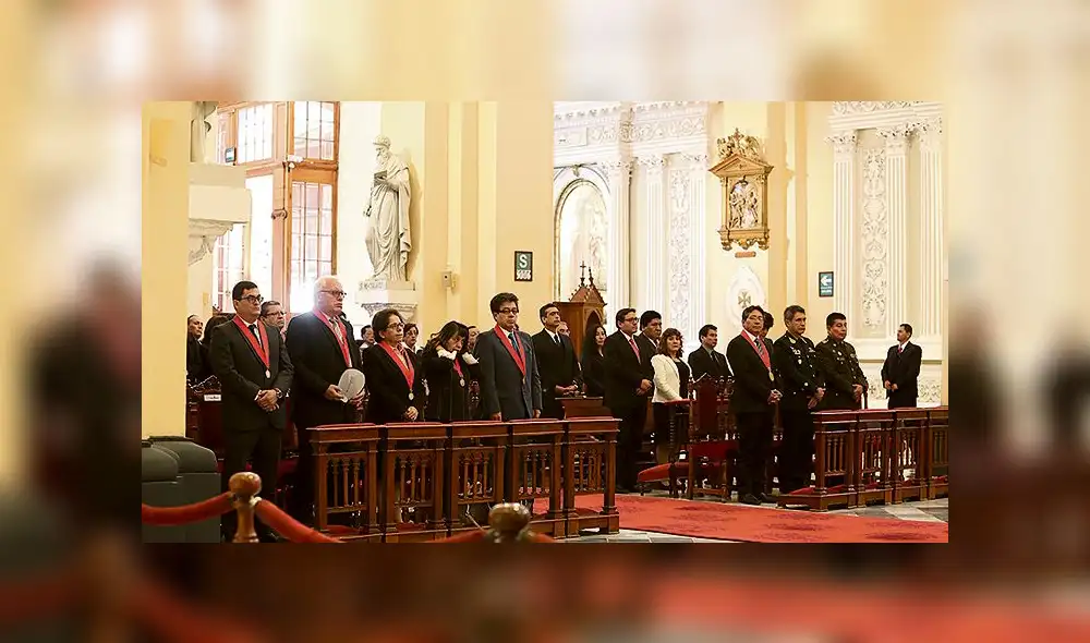 Se encomiendan. Celebración por el Día del Juez en la Corte de Arequipa arrancó con Misa en Basílica Catedral. Se encomiendan. Celebración por el Día del Juez en la Corte de Arequipa arrancó con Misa en Basílica Catedral.