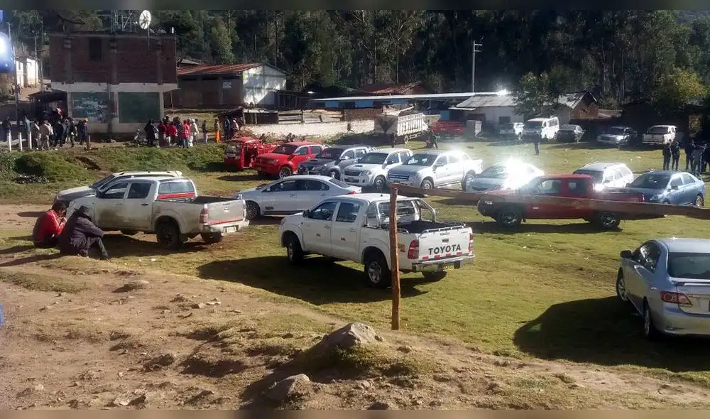 Paro en Andahuaylas: decenas de personas y vehículos retenidos Paro en Andahuaylas: decenas de personas y vehículos retenidos