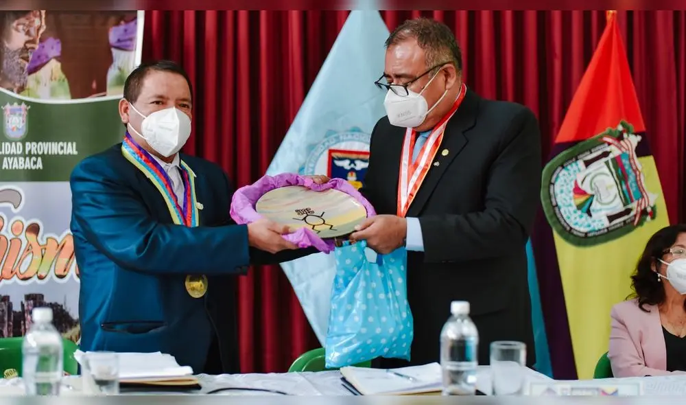 Autoridades firmaron convenio a favor de estudiantes universitarios para Ayabaca (Foto: UNP)