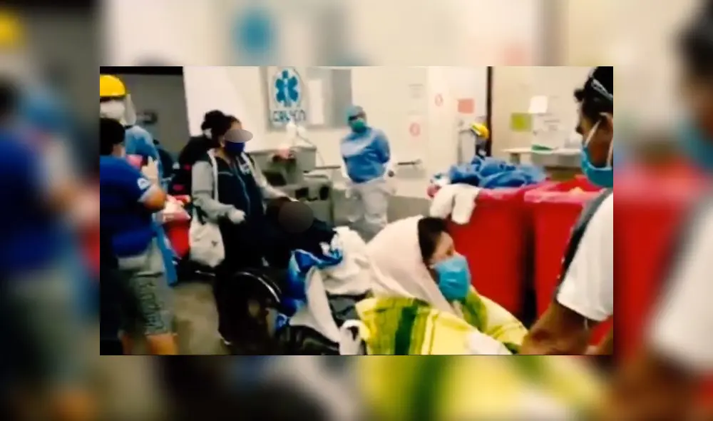 Mujer reclama al personal médico tras la muerte de su madre. (Foto: Captura de video / Twitter @antoniomanco) Mujer reclama al personal médico tras la muerte de su madre. (Foto: Captura de video / Twitter @antoniomanco)