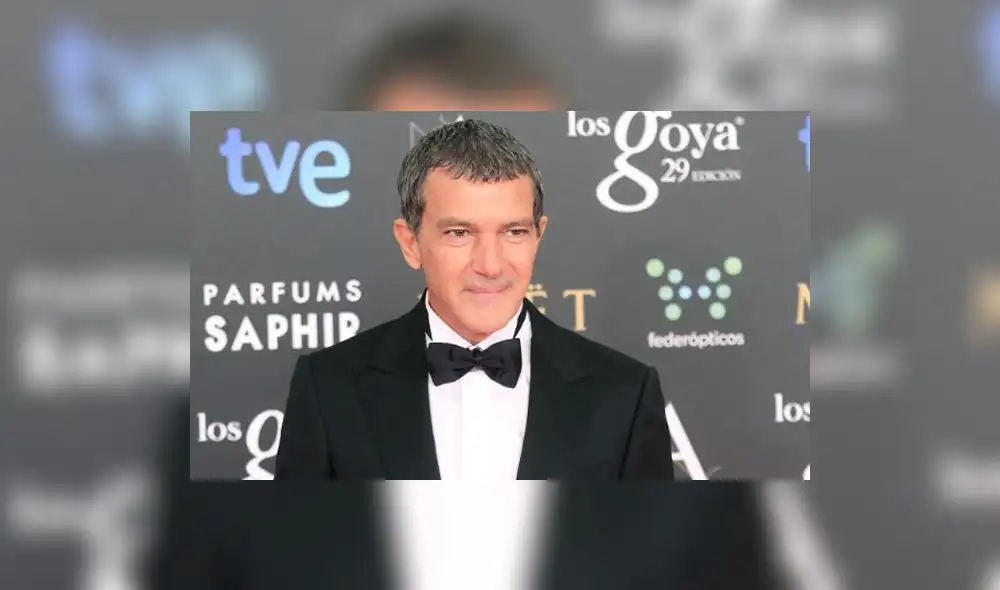 Familia de Antonio Banderas informa que actor "se recupera con normalidad"