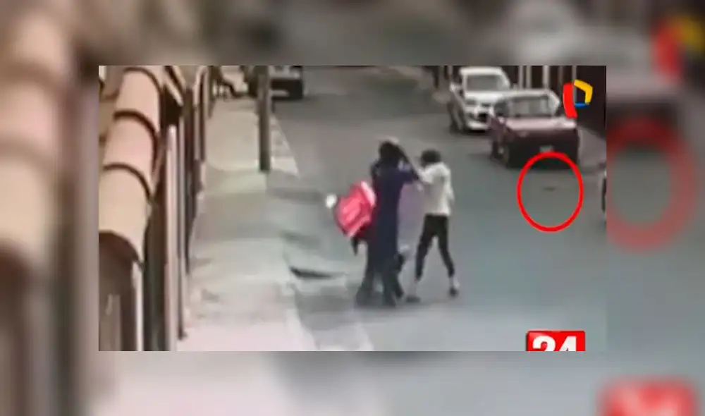 Denuncian que mujer agredió a joven repartidor de delivery. Créditos: Captura Panamericana Televisión. Denuncian que mujer agredió a joven repartidor de delivery. Créditos: Captura Panamericana Televisión.