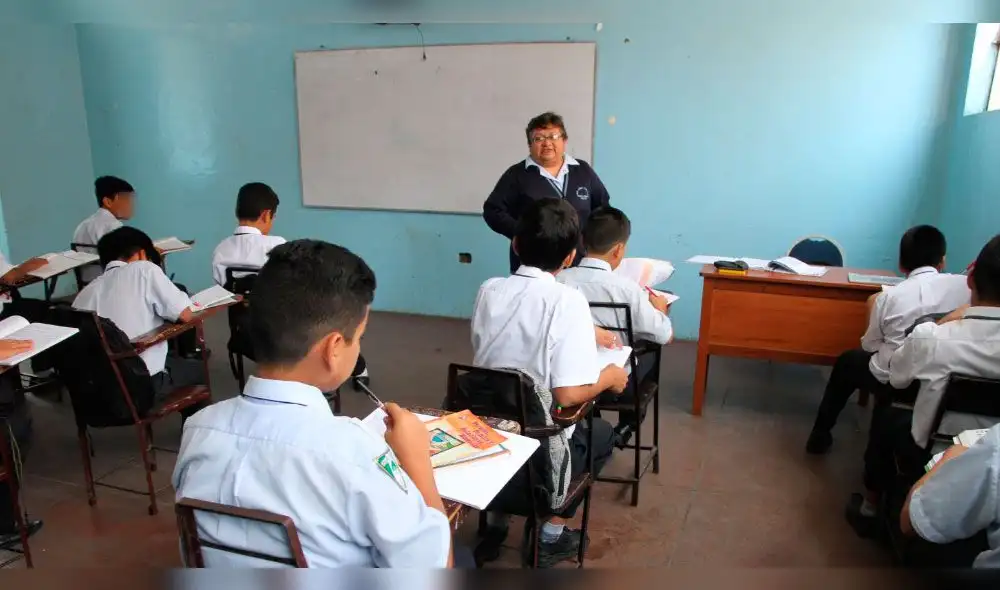 Minedu otorgará beneficios laborales a profesores nombrados y contratados Minedu otorgará beneficios laborales a profesores nombrados y contratados