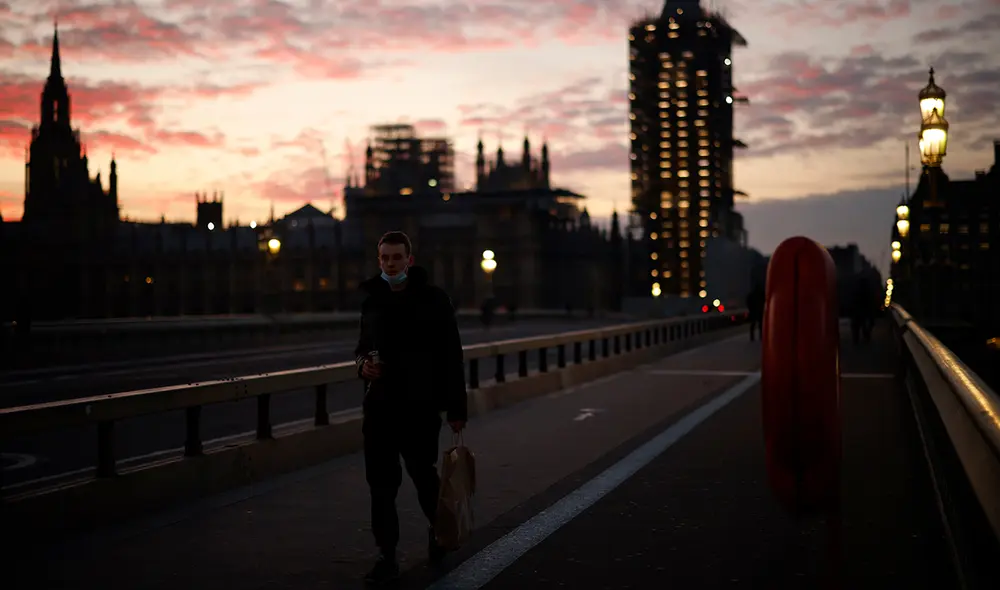 A solo días de que comience el futuro de Gran Bretaña después del Brexit, las conversaciones comerciales con la Unión Europea aún estén estancadas. Foto: AFP