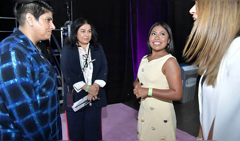 Yalitza Aparicio en la BeautyCon. Foto: AFP