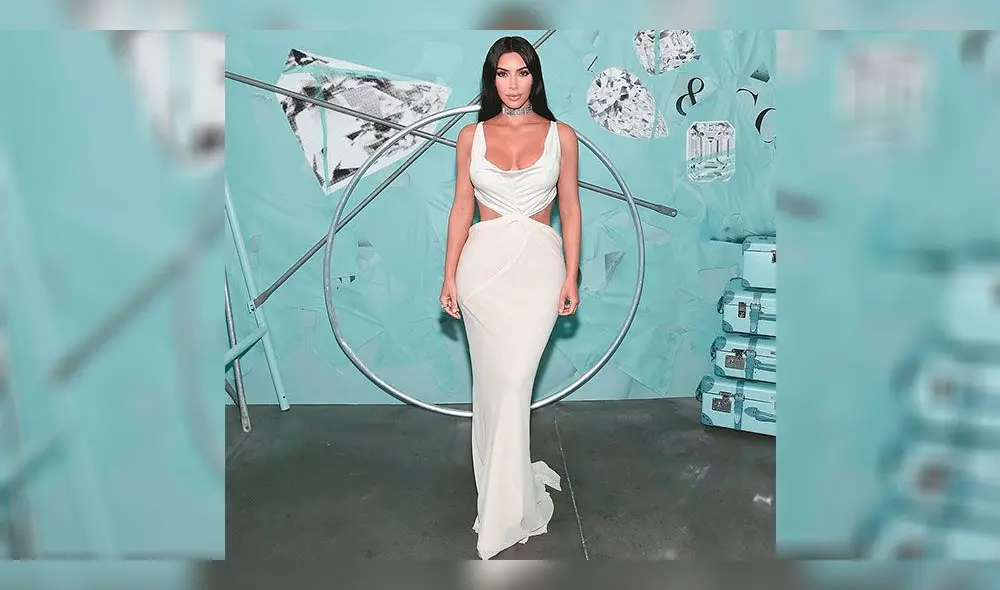 Kim Kardashian mostró parte íntima por casualidad al posar en transparencias [FOTO]